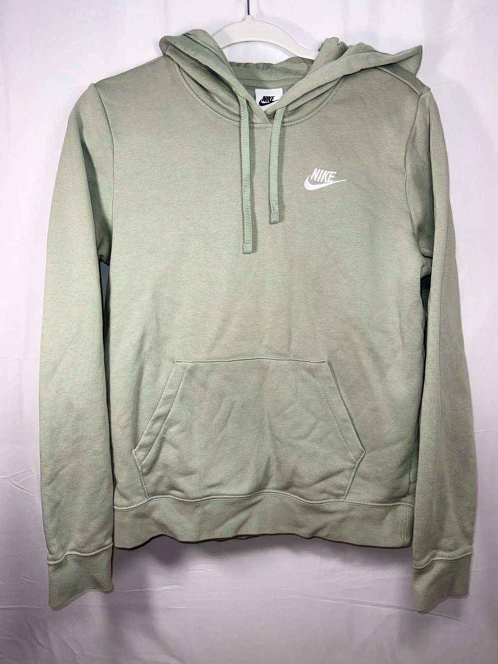 Nike Women Classic Logo Sage Green Pullover Long Sleeve Hoodie Size Small